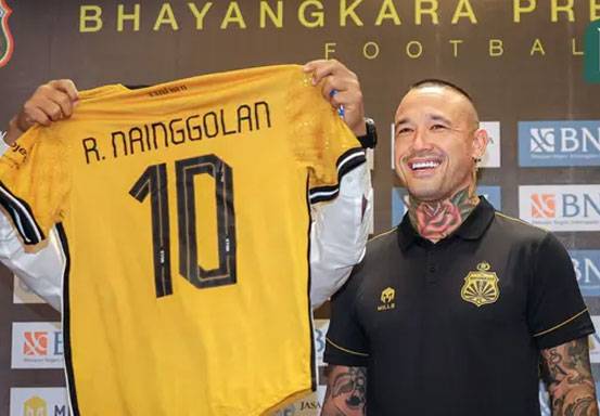 Fantastis! Bhayangkara FC Kontrak Radja Nainggolan Rp5 M Lebih untuk Setengah Musim BRI Liga 1