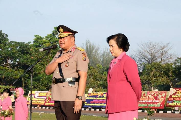 Jadi Kapolda Kepri, Irjen Pol Tabana Bangun dapat Penghormatan Kebanggaan di Polda Riau
