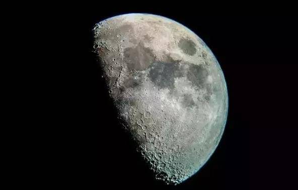 Penelitian Ungkap Ukuran Bulan Menyusut, Berbahayakah untuk Bumi?