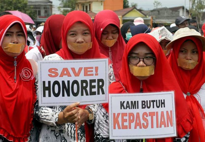 Guru Honorer Menjerit, 2 Bulan Gaji Tak Dibayar Pemprov Riau