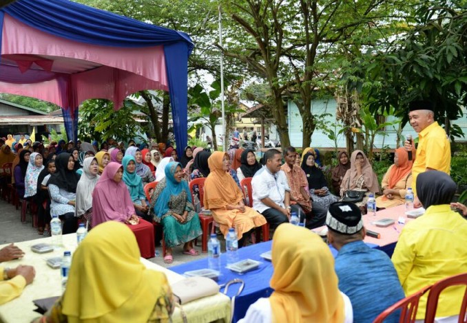 Riau Bebas Asap Jadi Alasan Ibu-ibu Meranti Pandak Dukung Cagubri Nomor 4 Andi Rachman