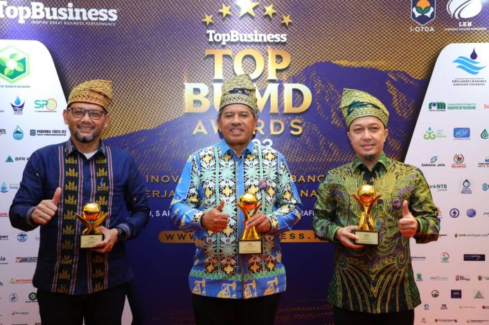 PT Bumi Siak Pusako Sabet Tiga Penghargaan TOP BUMD Awards 2023