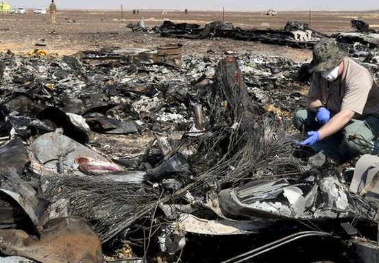Pesawat Rusia Terbakar di Udara, 13 Penumpang Meninggal Dunia