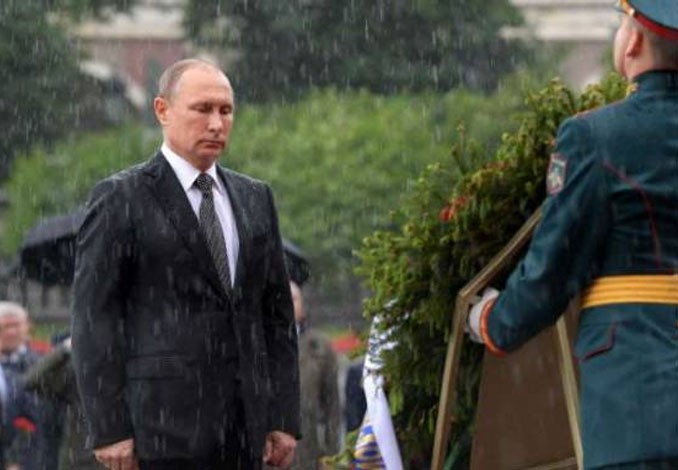 Vladimir Putin Kehujanan Bikin Rakyat Rusia Kagum