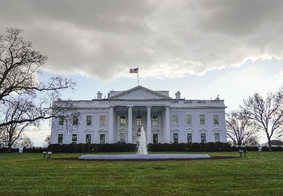 4 Orang Kritis Usai Tersambar Petir di Depan Gedung Putih AS