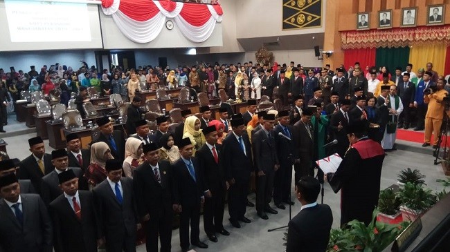 45 Anggota DPRD Pekanbaru Periode 2019-2024 Resmi Dilantik, Hamdani Ketua Sementara