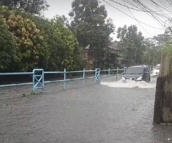 Pekanbaru Banjir, Polisi Minta Warga Tidak Berkendara