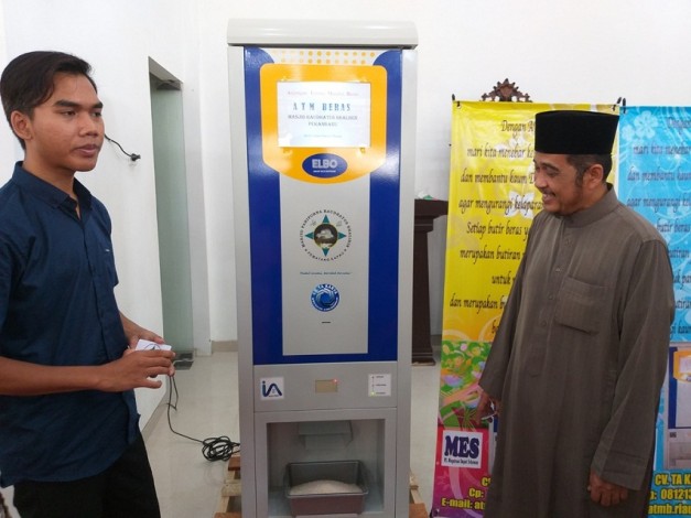 Pertama di Riau, Pengurus Masjid Raudhatus Sholihin Ingin ATM Beras Bisa Ditiru Masjid Lain