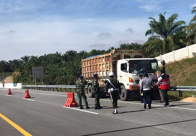 Truk Odol Keluar Masuk Tol Permai, HK dan BPTD Bersama TNI/Polri Gelar Razia