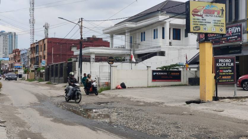Jalan Dahlia Tak Kunjung Diperbaiki, PUPR: Kita Sudah Memohon untuk Diperbaiki
