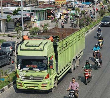 Dishub Pekanbaru Bakal Beri Sanksi Truk Tonase Besar Masuk Jalan Kota