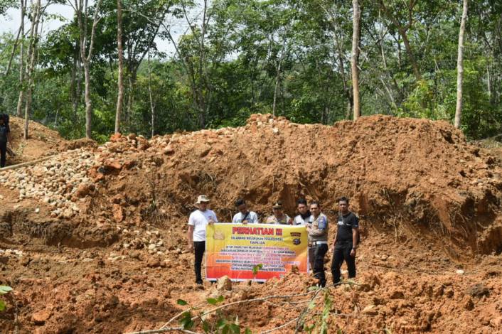 Polisi Temukan PETI di Desa Bukit Pedusunan Kuansing, Pelaku dan Alat Berat Tak Ada di Lokasi