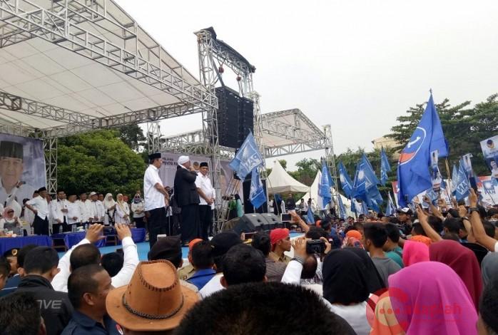 Opik Pimpin Bersolawat di Acara Deklarasi Syamsuar-Edy Nasution