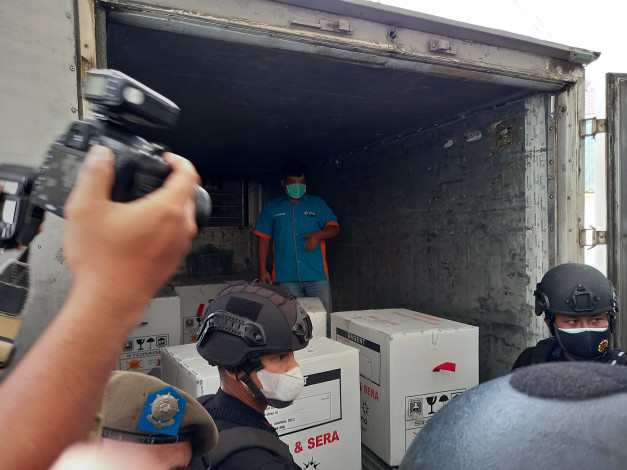 Agar Tetap Aman, Pendistribusian Vaksin Covid-19 ke Kabupaten/Kota Riau Gunakan Cold Chain