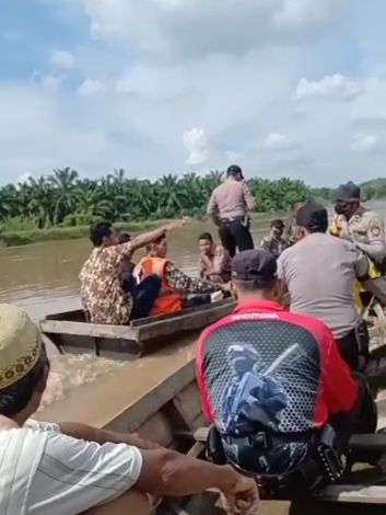 Pencarian 4 Warga Hanyut di Sungai Batang Lubuh Dihentikan Sementara, Besok Libatkan Basarnas