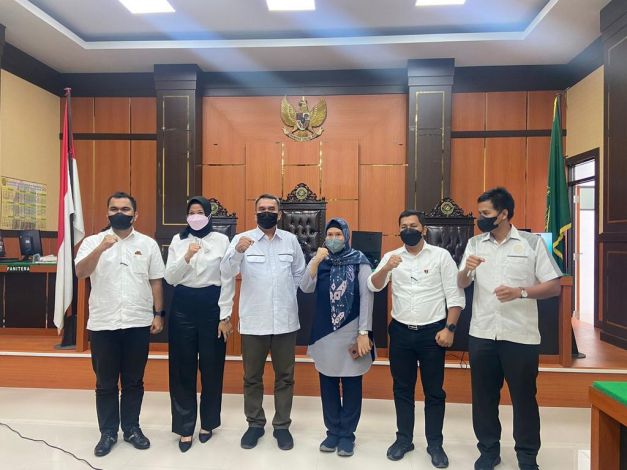 Petani Kopsa-M Bersyukur Pengadilan Tolak Praperadilan Anthony Hamzah