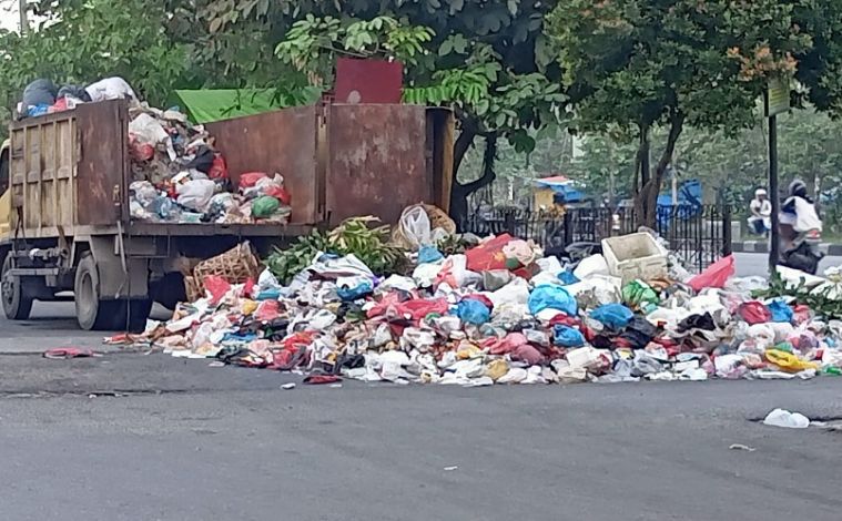 Pemko Evaluasi Kinerja Perusahaan Pengangkutan Sampah, Sekda: Masih Ada Keterlambatan