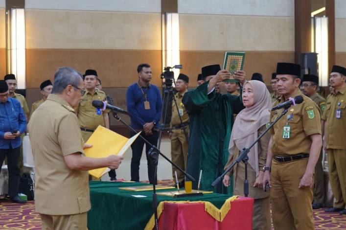 Gubernur Lantik 188 Kepala SMA, SMK dan SLB Negeri di Riau, Ini Daftar Namanya
