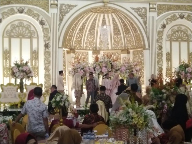 Jadi DPO Polda Riau, Plt Bupati Bengkalis Muhammad Tidak Hadir di Acara Pesta Pernikahan Anaknya