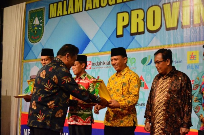 Nihil Kecelakaan Kerja, Bupati Siak Terima Anugerah K3