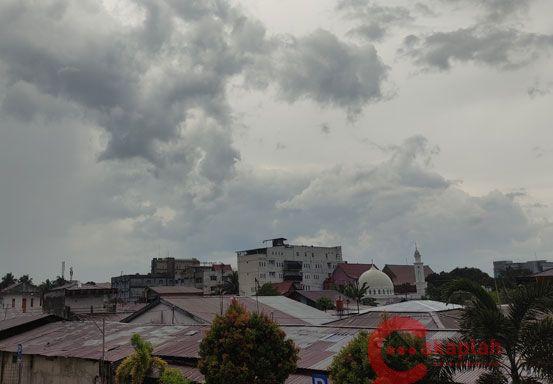 BMKG: Hujan Disertai Angin Kencang akan Mengguyur Sejumlah Wilayah Riau