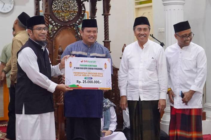 Bantuan Masjid CSR BRK Syariah sesuai Agenda Safari Ramadan Pemprov Riau