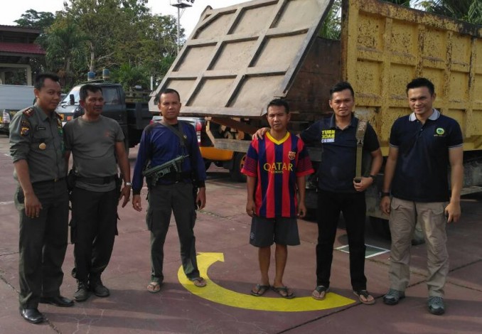 Angkut Kayu Ilegal dari TNBT, Polisi Tangkap Sopir Truk