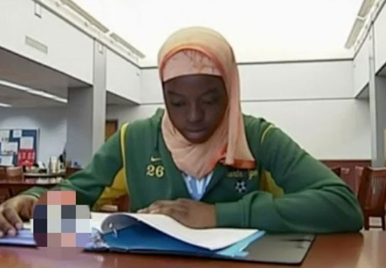 Sekolah di Nigeria Minta Siswanya Lepas Jilbab