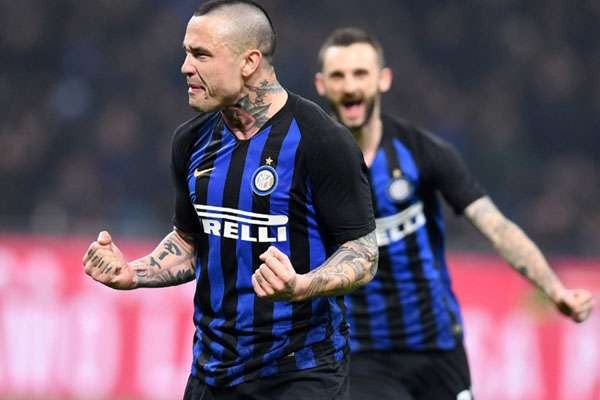 Inter Milan Persilakan Radja Nainggolan & Mauro Icardi Pergi