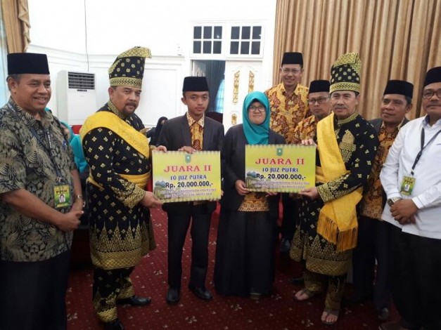 Pemprov Riau Berikan Bonus ke Peserta Berprestasi di STQ Nasional Pontianak