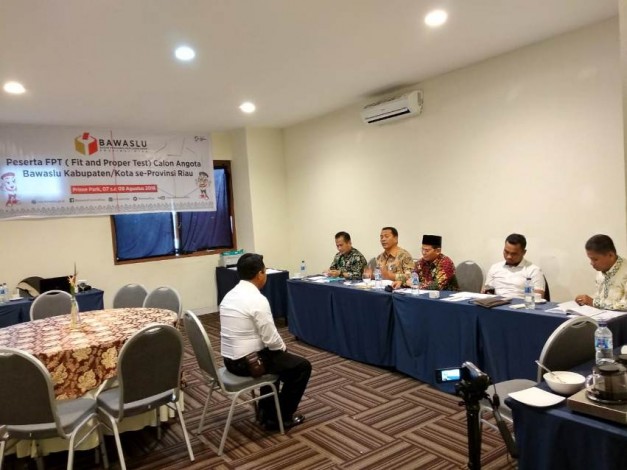 108 Calon Anggota Bawaslu Kabupaten/Kota se Riau Ikuti Fit and Proper Test