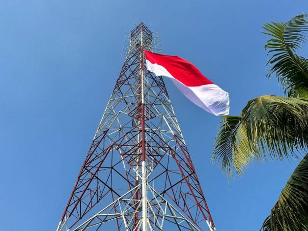 Pemko Pekanbaru Kibarkan Bendera Raksasa Berukuran 10x15 Meter
