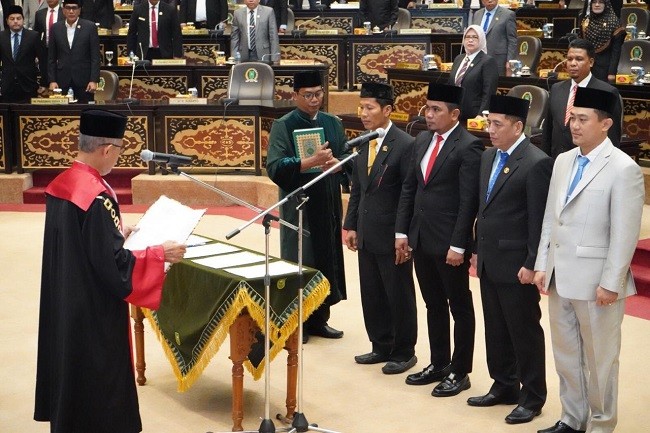 Zukri Ajak Anggota DPRD Riau Disiplin dan Serius