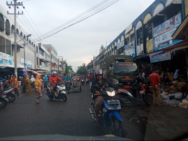 Pedagang Masih Jualan di Jalan Teratai, Pemko Turunkan Satpol PP