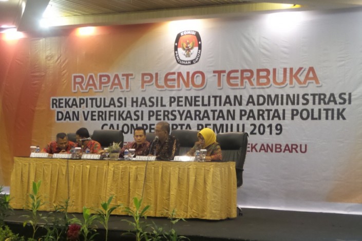 KPU Pekanbaru Sampaikan Hasil Verifikasi Faktual 16 Parpol untuk Pemilu 2019