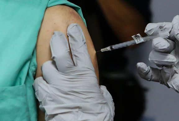 Meski Prioritaskan Vaksin Kedua, Warga Pekanbaru Juga Bisa Dapatkan Vaksin Booster di Lokasi Ini