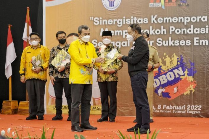 Menpora Apresiasi Komitmen Gubernur Jadikan Riau Central DBON Cabor Dayung
