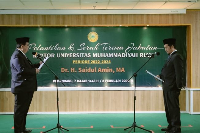 Dilantik Jadi Rektor Umri, DR Saidul Amin Menangis Bacakan Janji