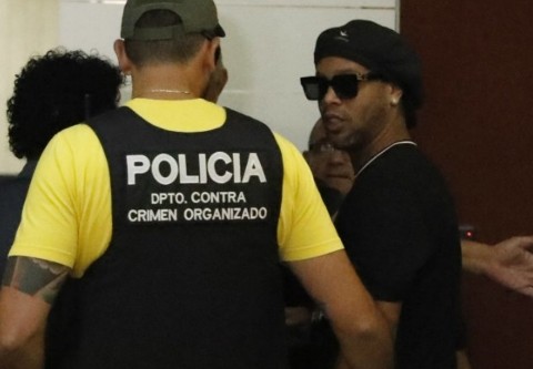 Ronaldinho Akhirnya Dibebaskan dari Penjara, Kini Berstatus Tahanan Rumah