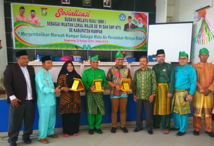 Ratusan Kepsek Ikuti Sosialisasi Budaya Melayu Riau sebagai Muatan Lokal di Sekolah