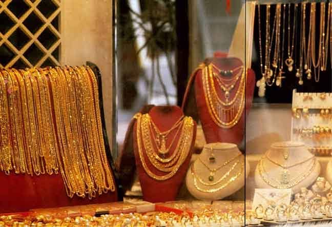 Pasca Lebaran, Harga Emas Perhiasan di Pekanbaru Turun Sedikit