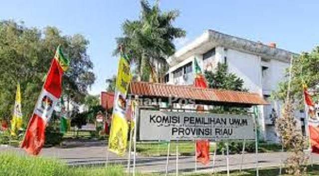 Dari 29 Balon DPD RI yang Memenuhi Syarat, Baru 11 Orang Mendaftar ke KPU Riau