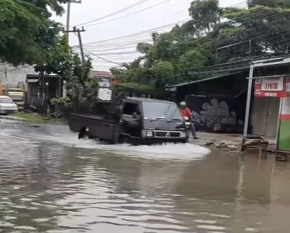 Sejumlah Wilayah di Pekanbaru Terendam Banjir, Ketinggian Mencapai 70 Centimeter