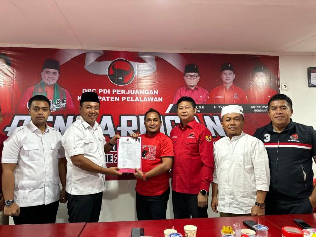 Siap Dampingi Zukri di Pilkada, Ketua DPC Gerindra Daftar ke PDIP Pelalawan