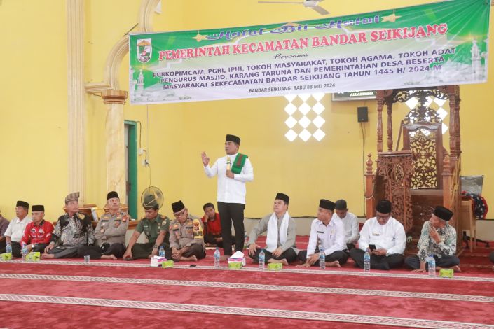 Halalbihalal di Bandar Sikijang, Bupati Zukri Ingin Program Magrib Mengaji Kembali Digalakkan