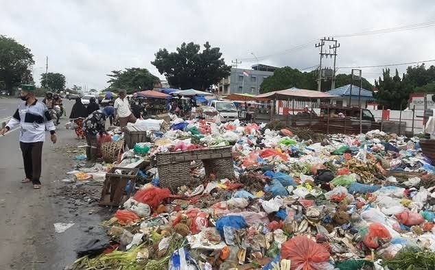 Warga Pekanbaru Kembali Diingatkan Buang Sampah Sesuai Jadwal