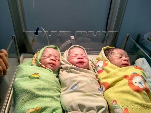 Bayi Kembar Tiga Lahir di RSUD Tengku Rafian Siak