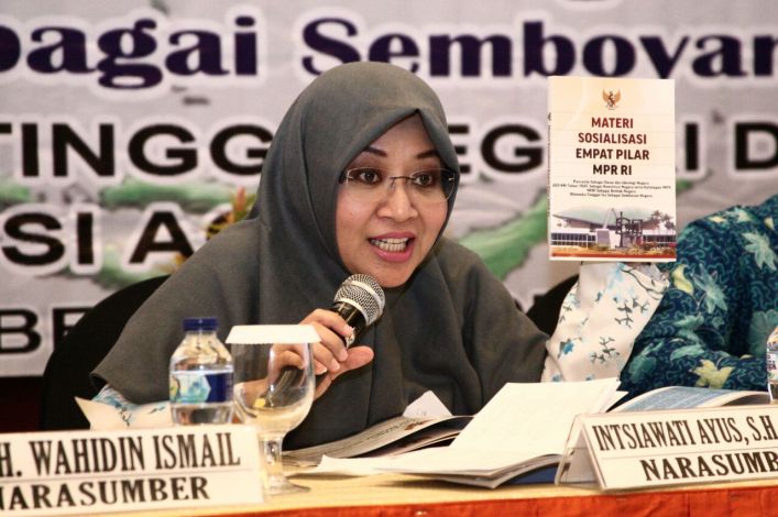 IIn Tantang Pemprov Riau Buat Kebijakan Kongkrit untuk Target Sektor Unggulan