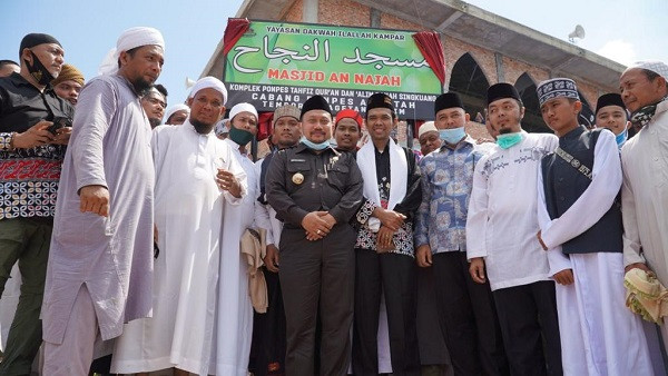 UAS dan Bupati Kampar Resmikan Masjid Pondok Pesantren An-Najah di Ranah Singkuang