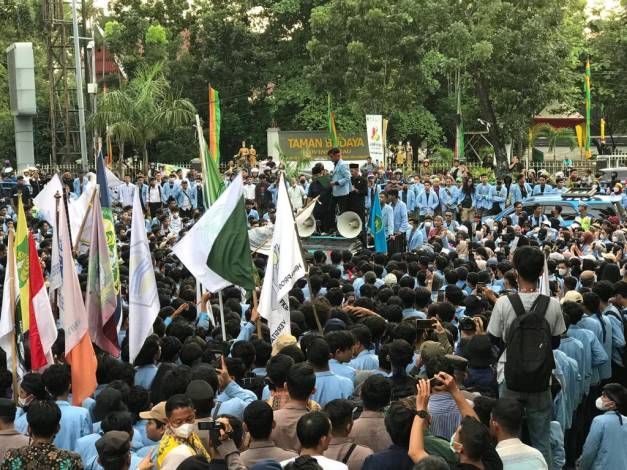 Ini Tuntutan Mahasiswa yang Harus Disampaikan DPRD Riau ke Pemerintah